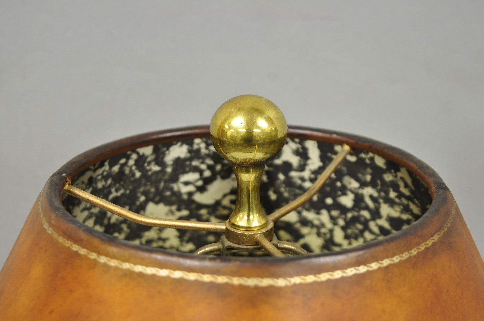 Vintage Maitland Smith Bronze Figure Golfer Sculpture Table Lamp w Leather Shade