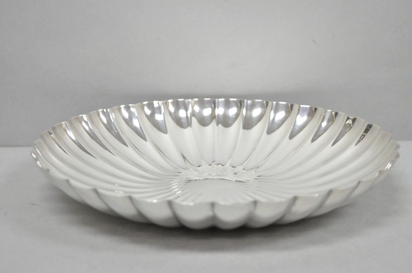 Antique Elkington English Regency 10.5" Round Scalloped Silver Plated Bowl Dish