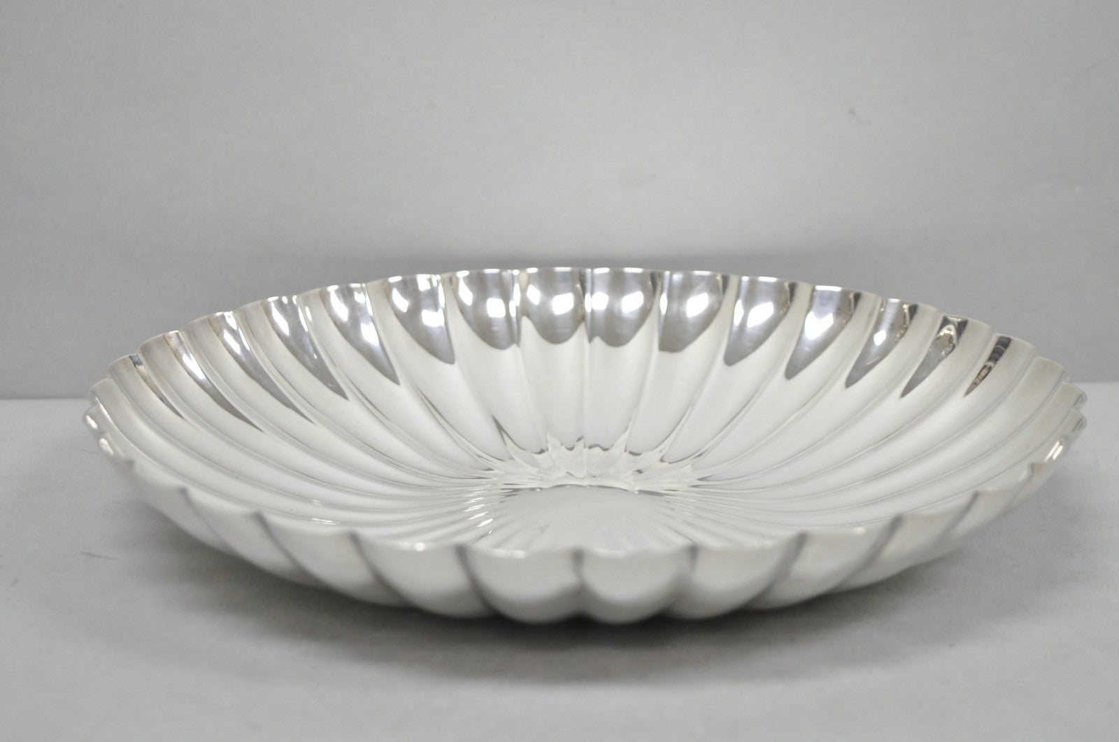 Antique Elkington English Regency 10.5" Round Scalloped Silver Plated Bowl Dish
