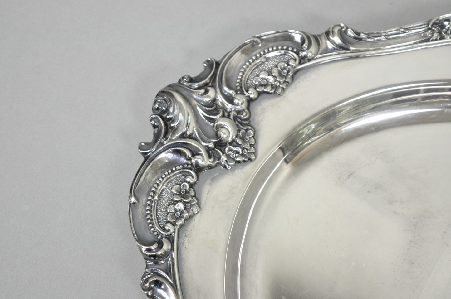 Vintage Baroque by Wallace 258 Victorian Silver Plated Oval Serving Platter Tray