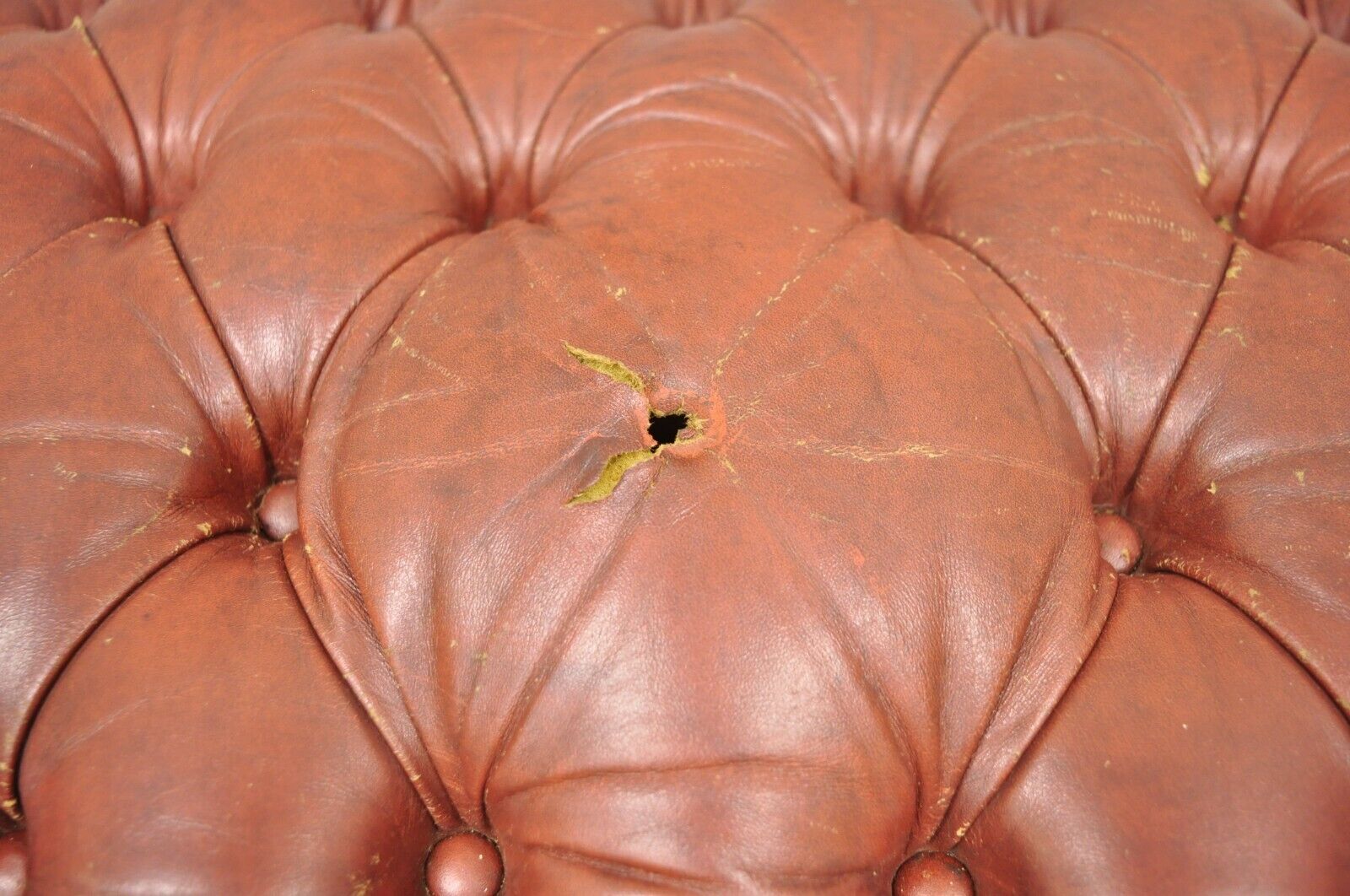 Vtg Brown Leather English Chesterfield Queen Anne Style Tufted Ottoman Footstool