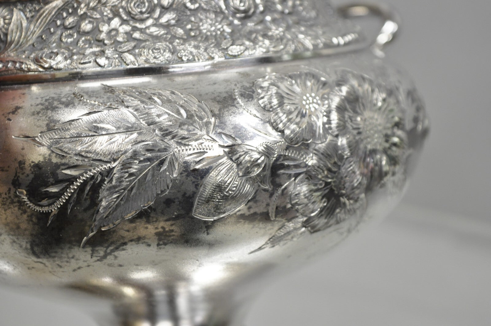 Antique Mead & Robbins Victorian Silver Plated Floral Repousse Fancy Soup Tureen