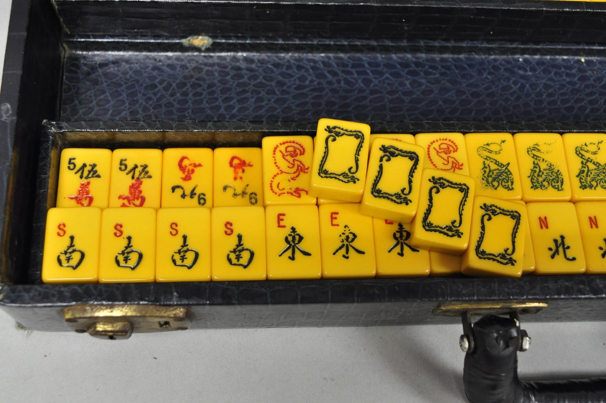 Vintage 1960s Mahjong Set Tiles in Case 162 Bakelite Tiles & 5 Racks