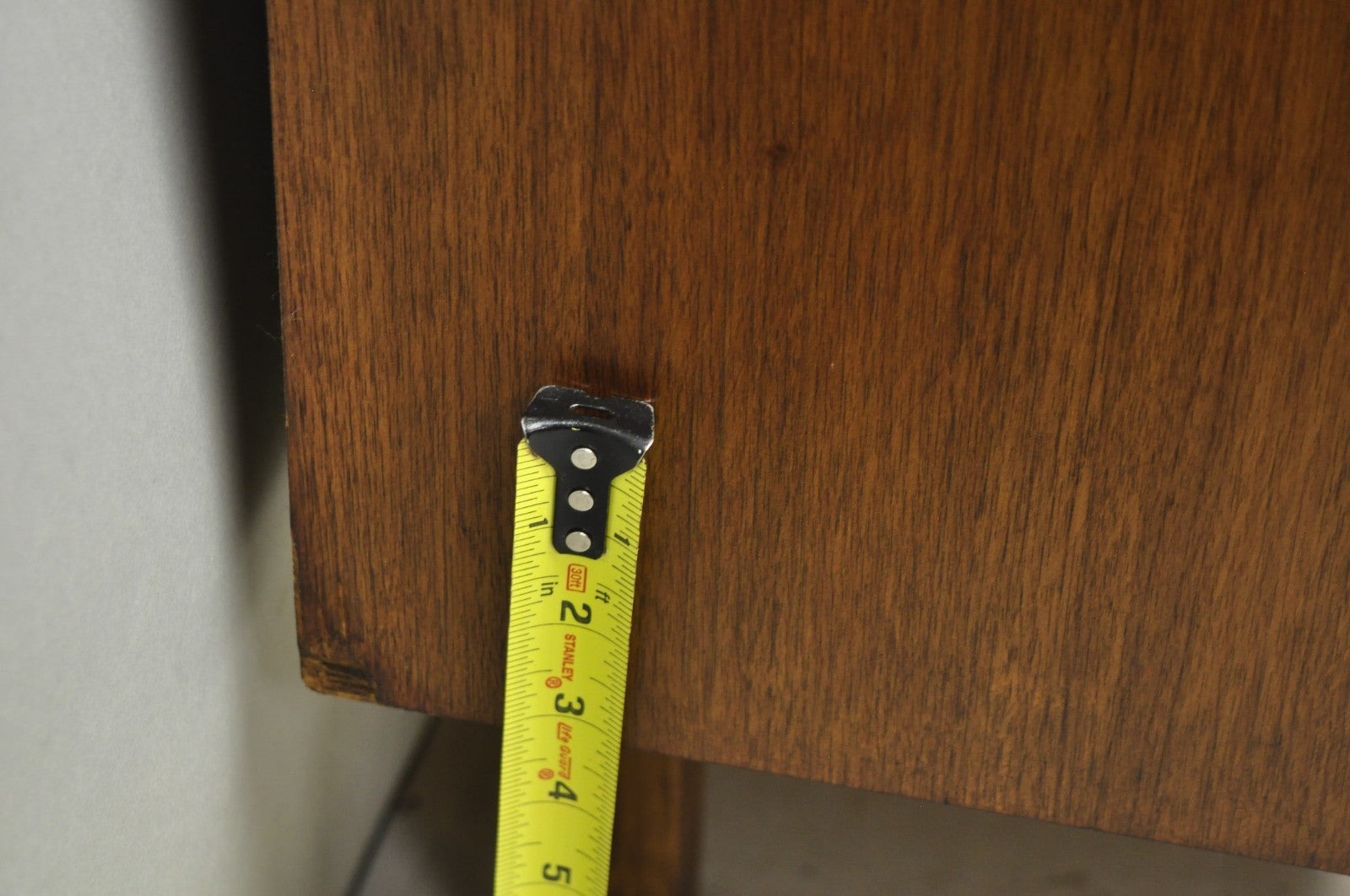 Vintage Mid Century Modern Walnut Veneer 4 Drawer Chrome Pull Tall Chest Dresser