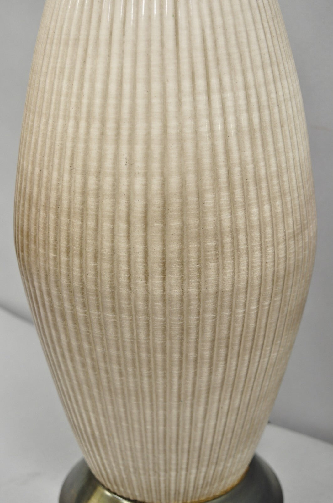 Vintage Mid Century Modern Beige Sculptural Ceramic Pottery Ribbed Table Lamp
