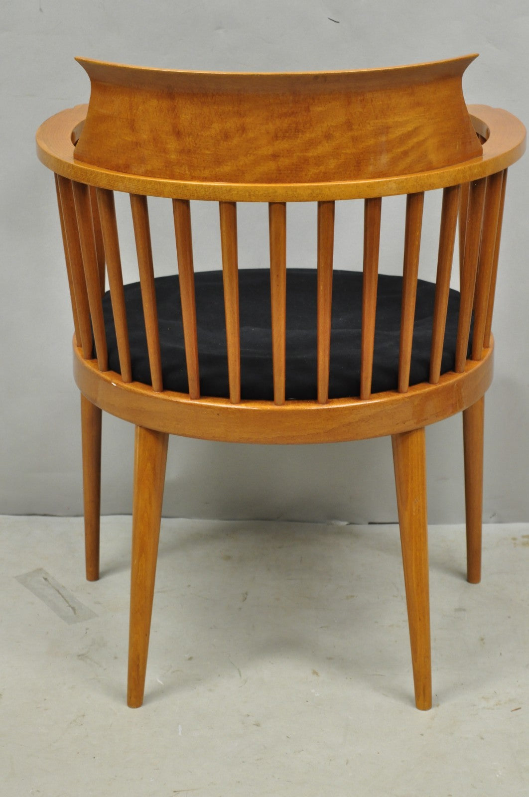 Vintage Postmodern Maple Wood Spindle Barrel Back Tapered Leg Lounge Arm Chair