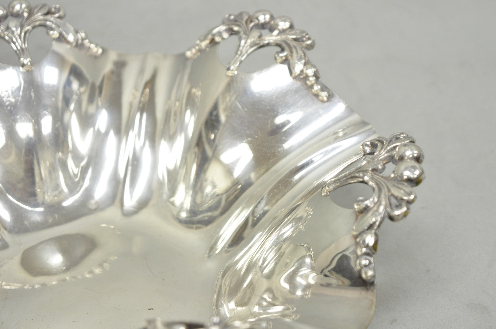 Vintage Victorian Silver Plated Scalloped Candy Dish Fruit Bowl Berry Design