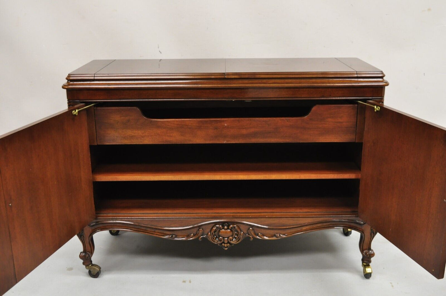 Karges French Louis XV Style Carved Mahogany Wood Dry Bar Rolling Buffet Cabinet