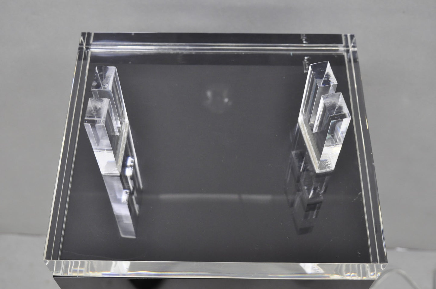 Vintage Mid Century Modern Clear Lucite & Black Acrylic Lighted Pedestal Stand