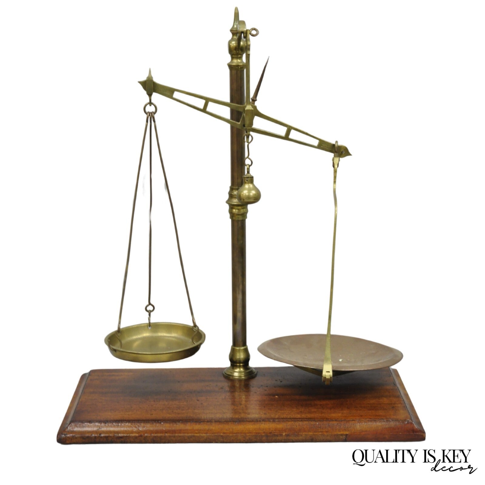 Antique W.& T. Avery English Victorian Brass & Mahogany Balance Beam Scale