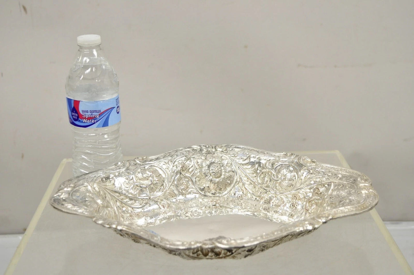 M&H English Victorian Art Nouveau Silver Plated Floral Repousse Fruit Bowls Pair