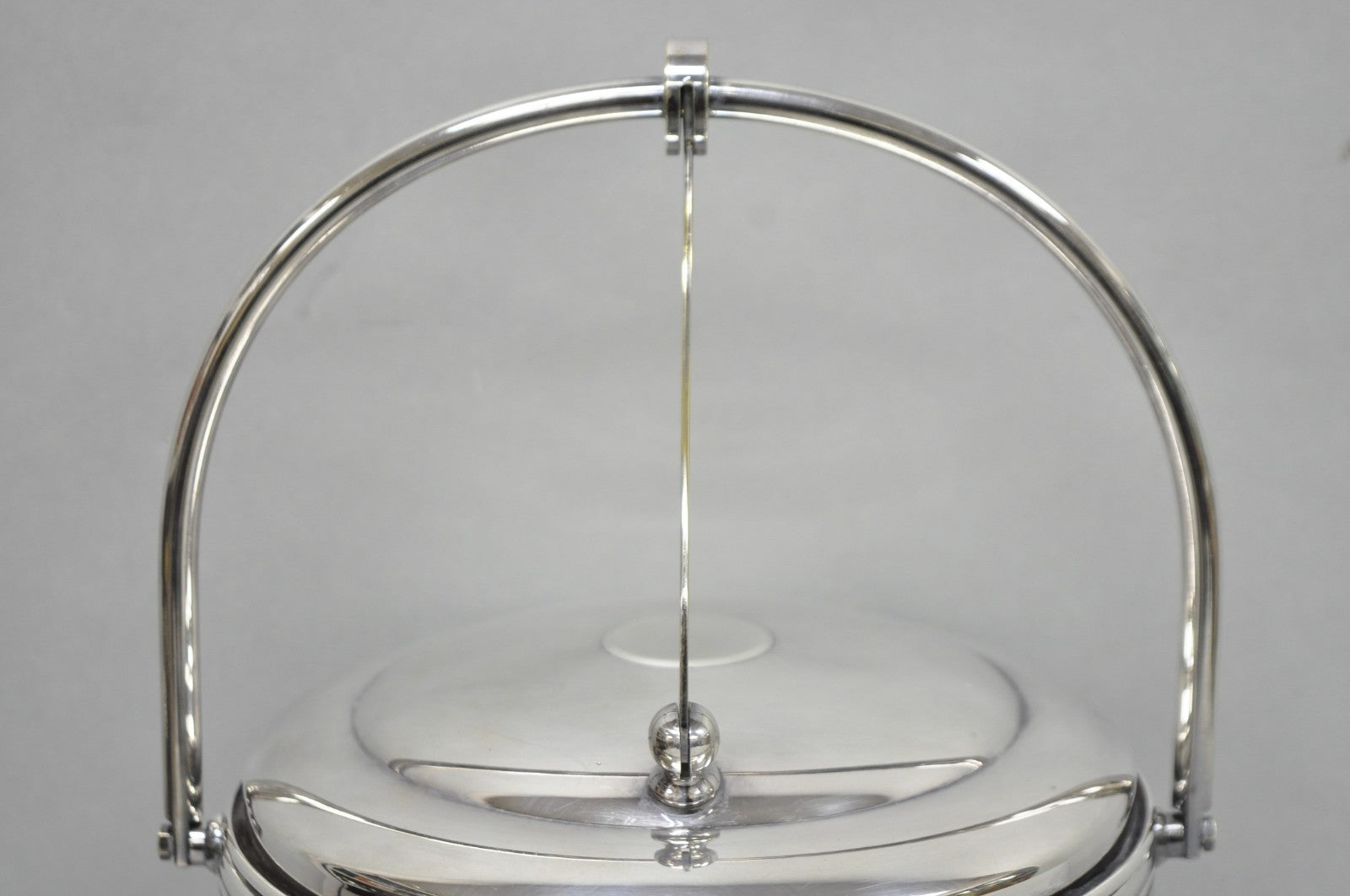 Mid Century Modern Sheffield Silver Plated Reticulating Hinge Ice Bucket w Tongs