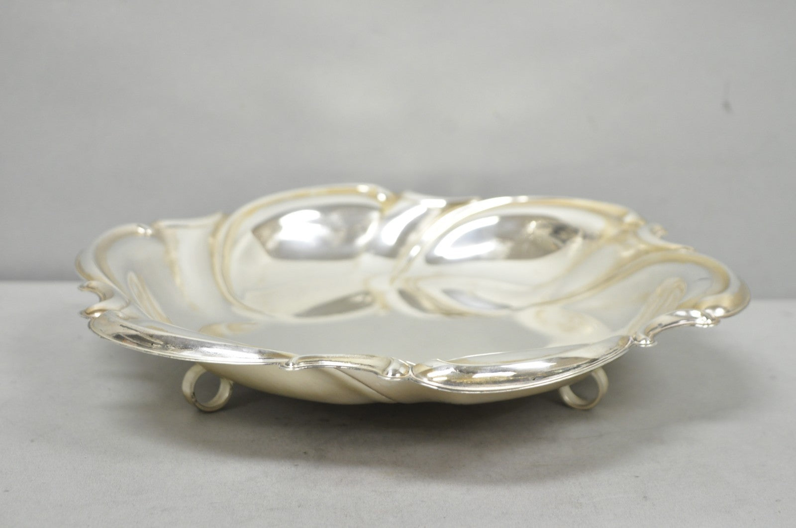 Vintage Caravelle Victorian Style Silver Plated Scalloped Serving Dish Bowl