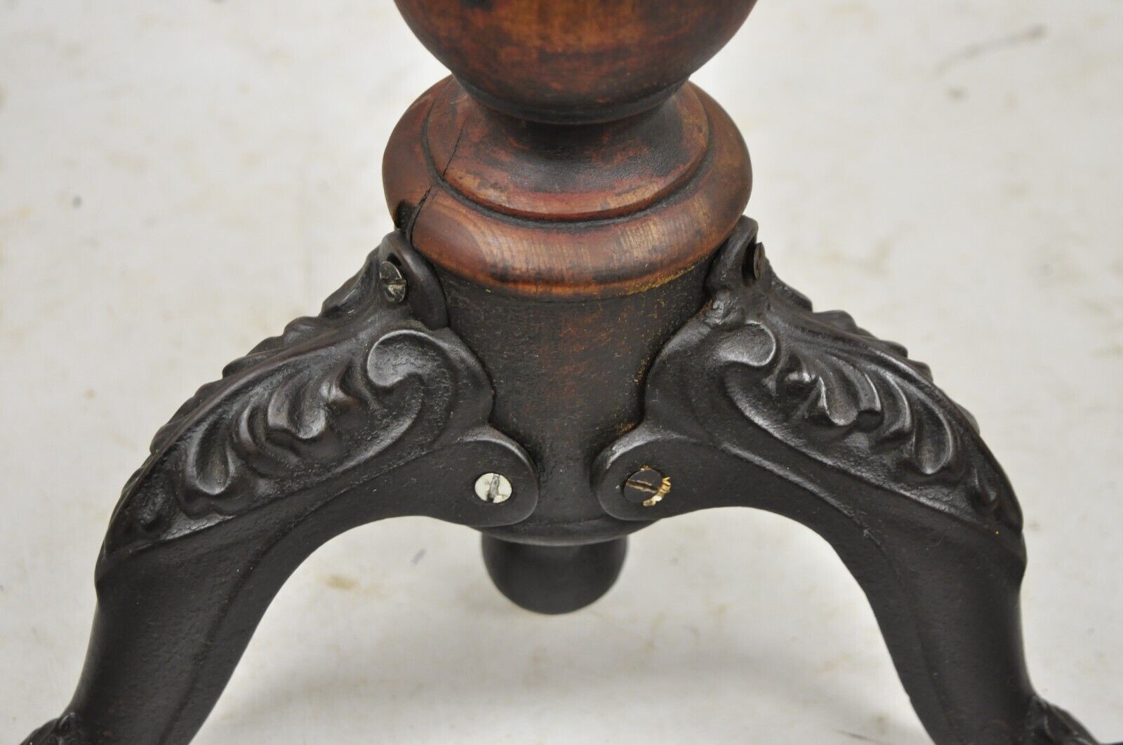 Antique American Victorian Cast Iron and Wood Tripod Pedestal Adjustable Stool