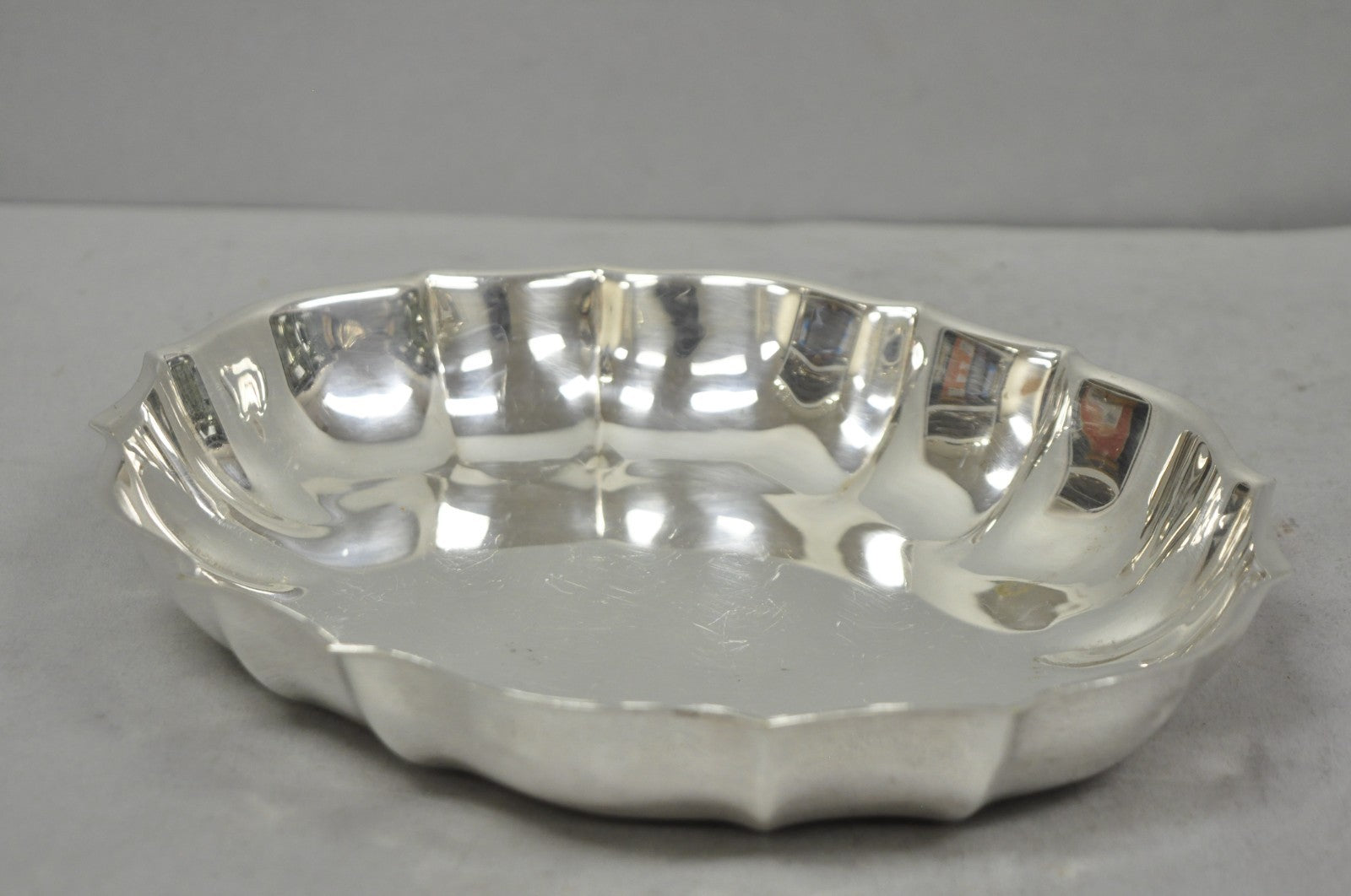 Vintage FB Rogers Regency 612 Silver Plated Oval Scalloped Serving Dish Bowl