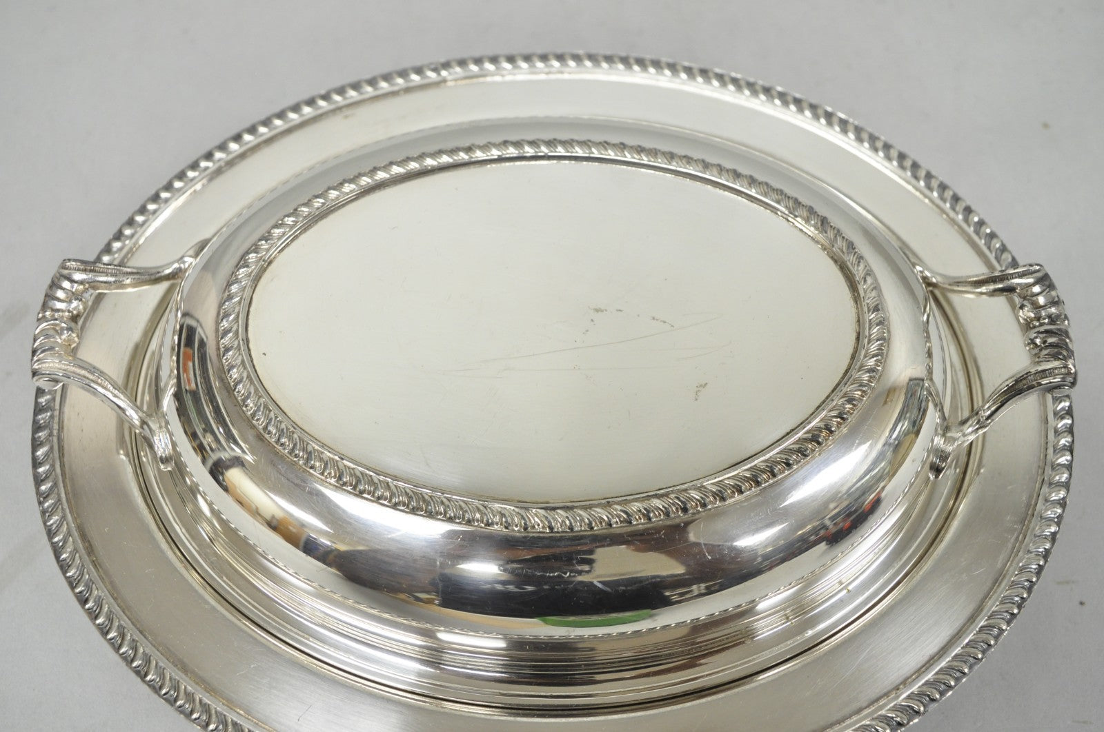 Vintage Modern Silver Mfg Co Silver Plated Twin Handle Vegetable Serving Dish