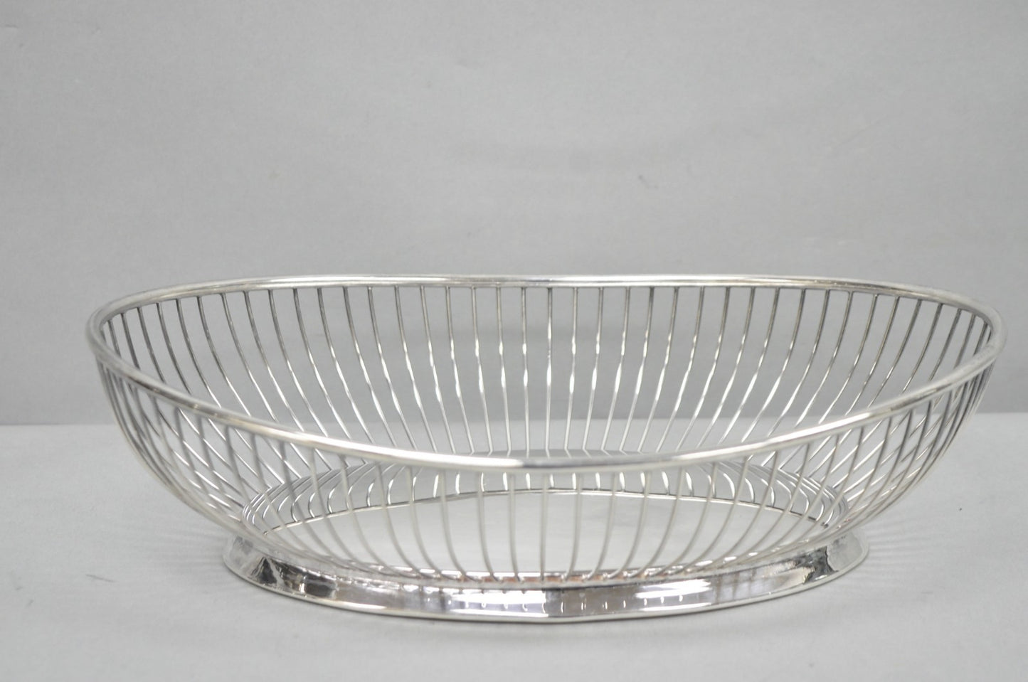 Vintage Gorham YC743 English Victorian Silver Plated Wire 11" Bread Fruit Basket