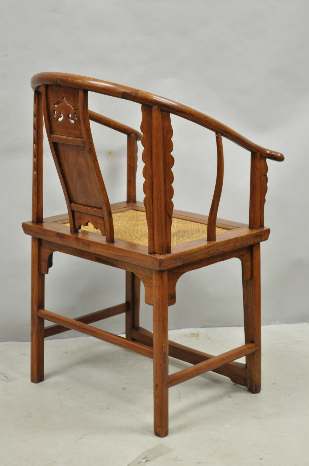 Antique Chinese Elm Hardwood Horseshoe Oriental Huanghuali Lounge Arm Chair