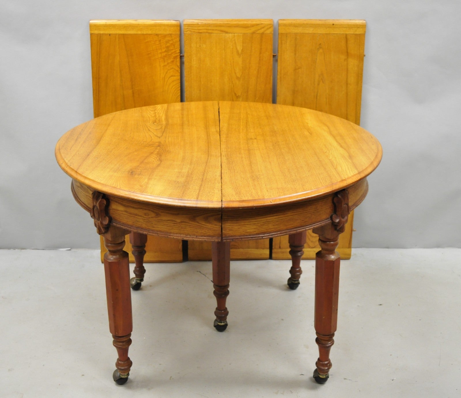 Antique English Victorian Oak & Elm Wood Round Extension Dining Table w 3 Leaves