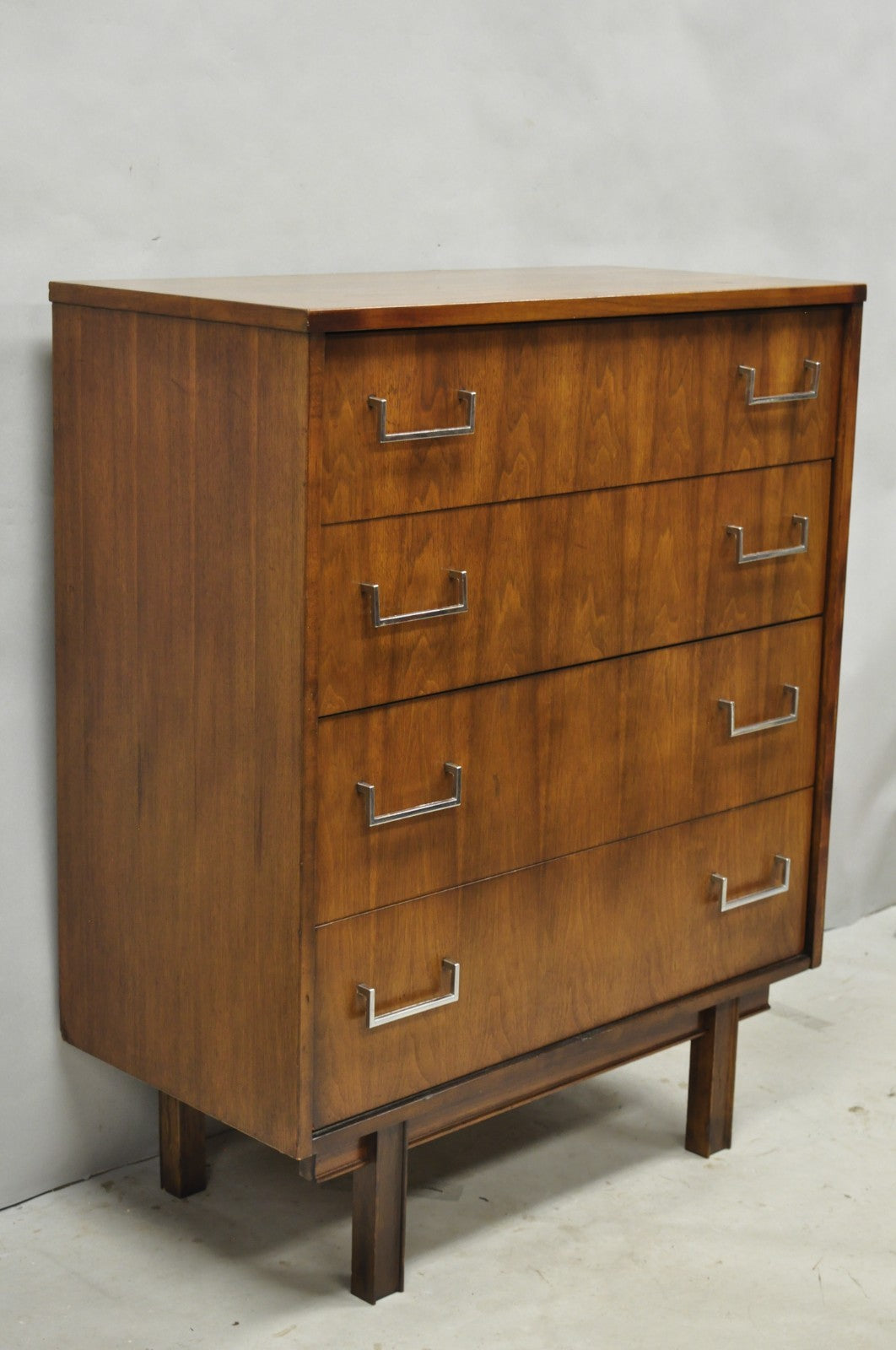 Vintage Mid Century Modern Walnut Veneer 4 Drawer Chrome Pull Tall Chest Dresser