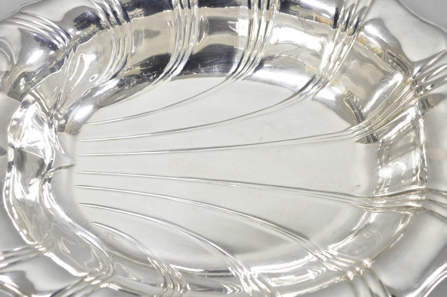 Vintage Rogers Bros "Neptune" 9312 Silver Plated Clam Shell Candy Dish Bowl