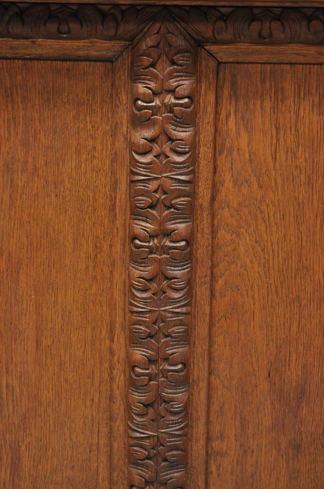 Antique Renaissance Revival Oak Wood Spiral Barley Twist Jelly Liquor Cabinet