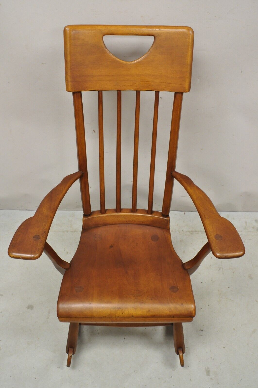 Vintage Sikes Co Maple Wood American Colonial Style Rocker Rocking Chair (A)