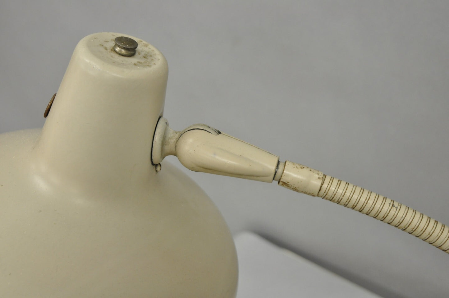 Vintage Acme Lite Beige Mid Century Modern Retro Adjustable Gooseneck Desk Lamp