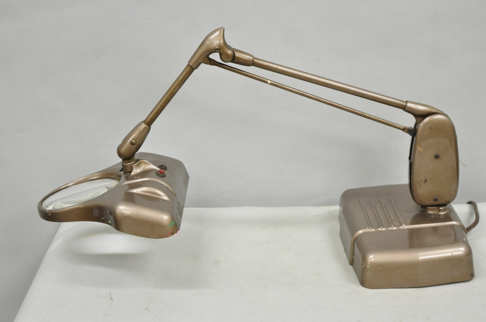 Vintage Dazor Model M-270 Lighted Magnifying Glass Industrial Work Task Lamp