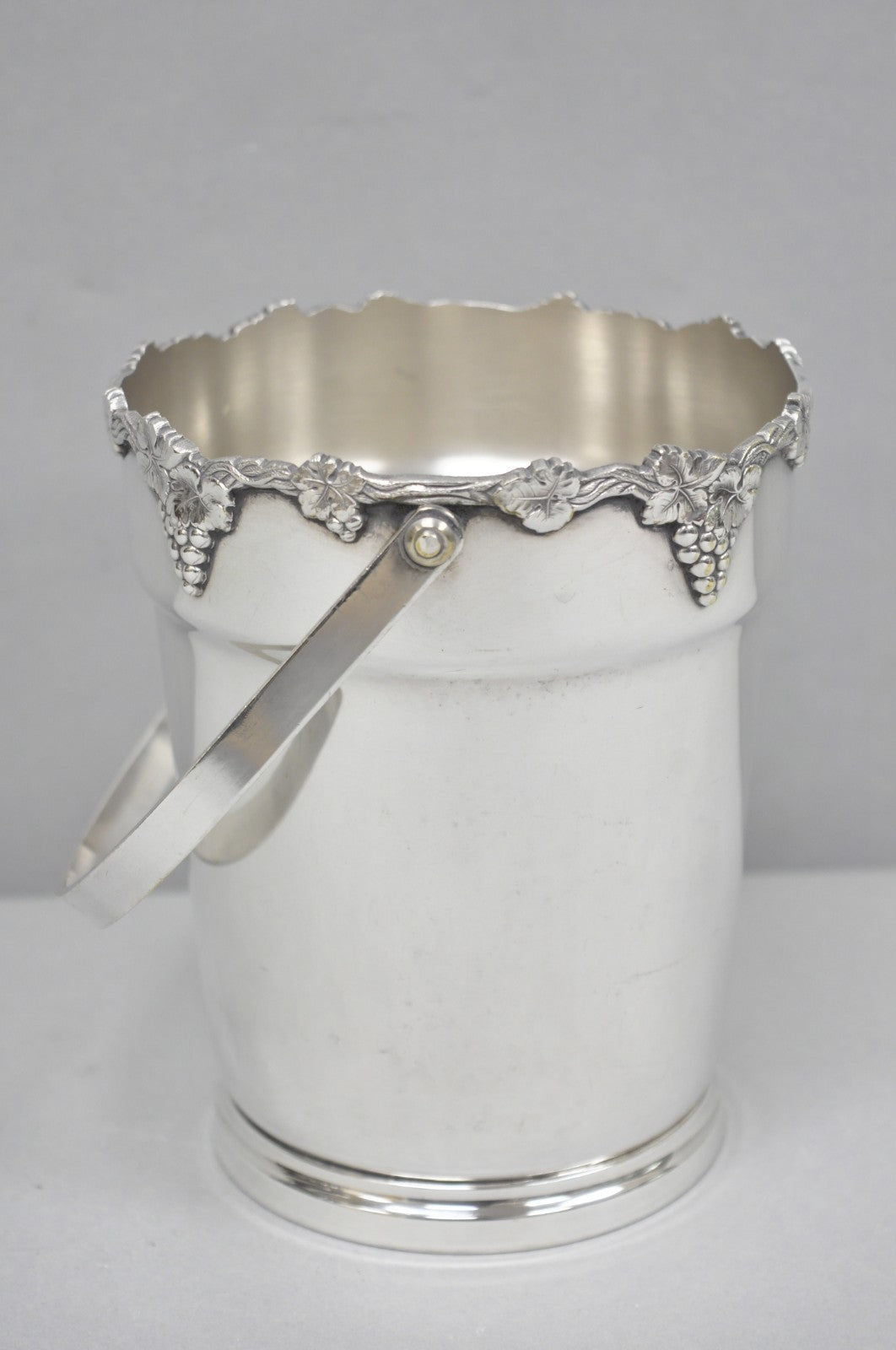 Vintage Victorian Prata 90 Silver Plated Small Bar Champagne Ice Bucket w Handle
