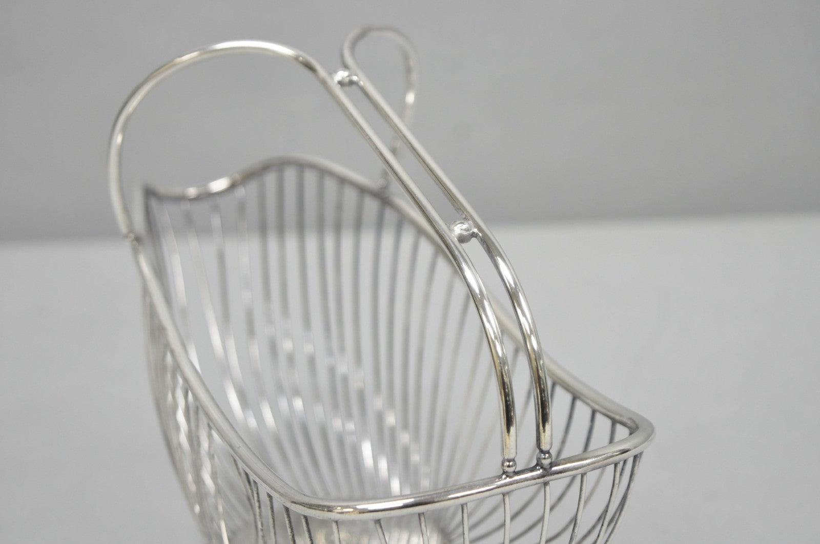 Vintage Mid Century El De Uberti Italy Silver Plated Wire Wine Bottle Holder