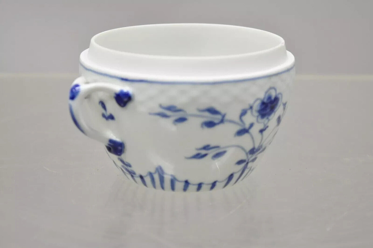 Bing and Grondahl B&G Kjøbenhavn 302 Butterfly Lace Blue Sugar Bowl