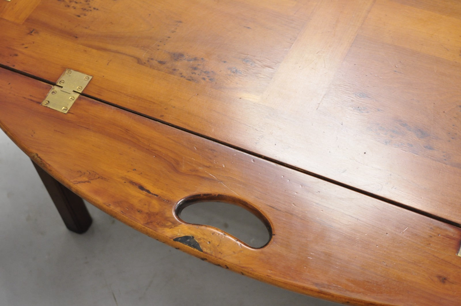 English Georgian Chippendale Mahogany Burl Wood Butlers Tray Top Coffee Table