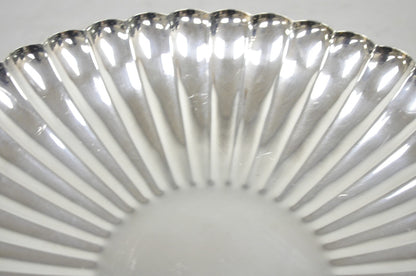 Reed & Barton 1853 Modern Silver Plated Scalloped 14" Round Dish Serving Platter