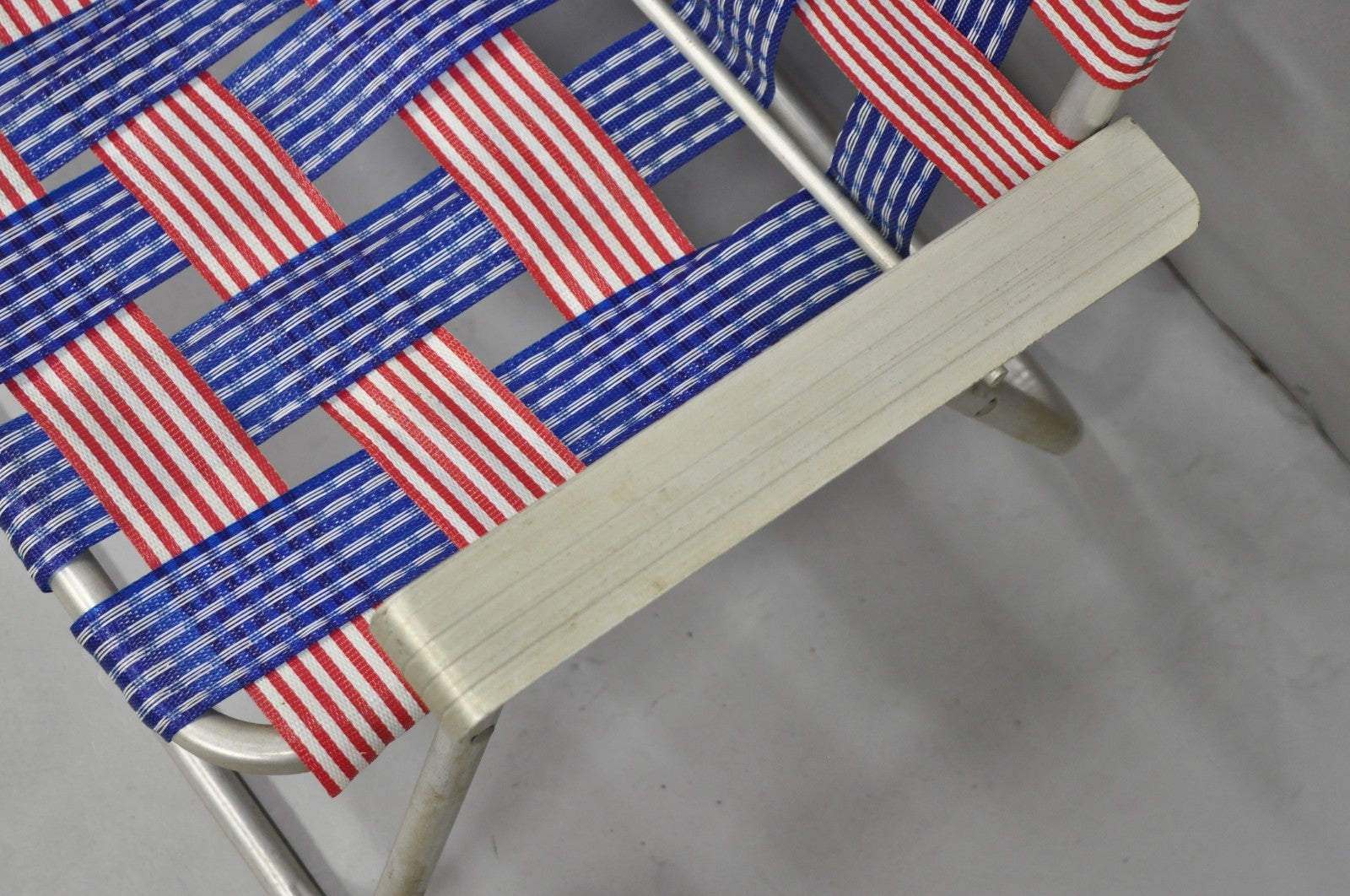 Vintage Childs Size American Flag Webbing Folding Aluminum Lawn Chair Loveseat