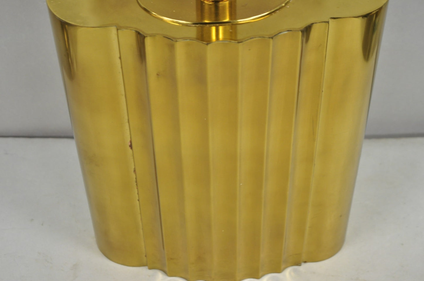 Vintage Paul Hanson MCM Hollywood Regency Burnished Brass Fluted Table Lamp