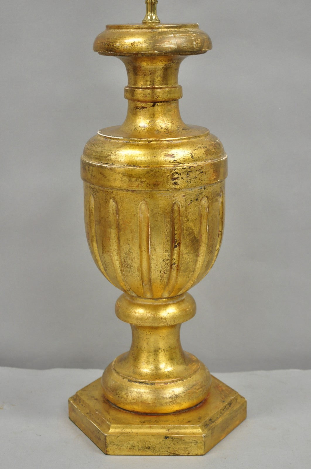 Vintage Italian Neoclassical Style Gold Giltwood Empire Urn Form Table Lamp