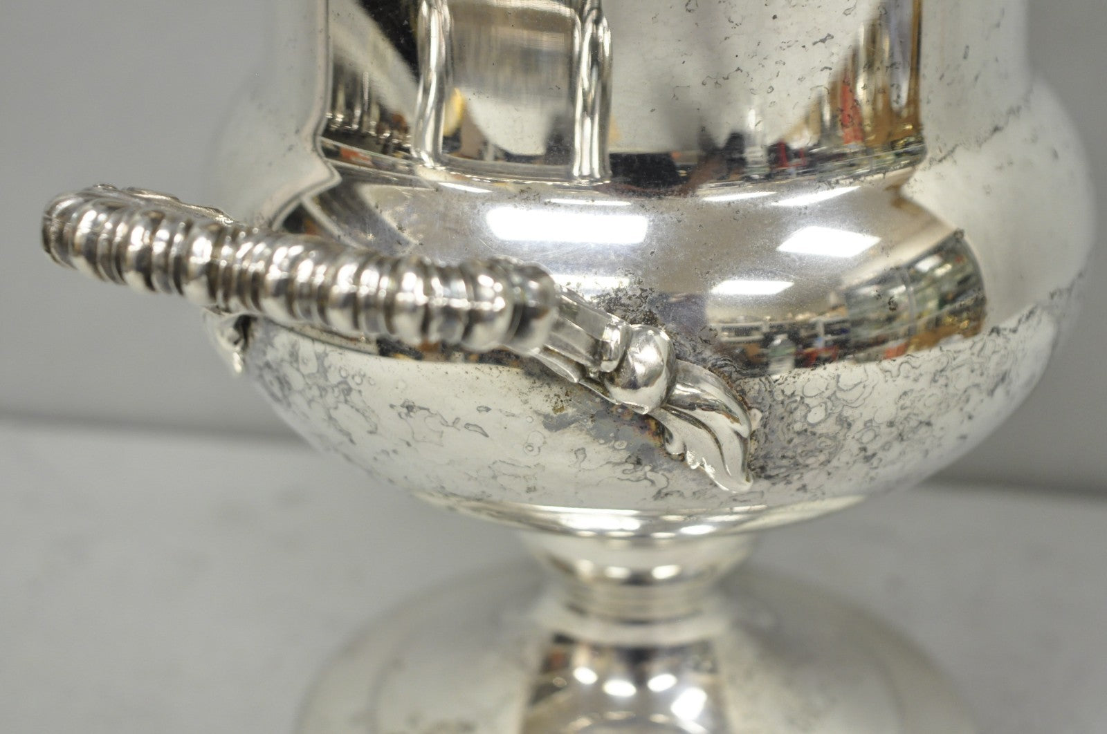 Vintage WM Rogers "Spring Flower" Silver Plated Champagne Chiller Bar Ice Bucket