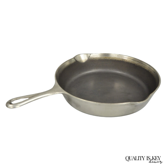 Vintage Griswold "Erie" 701 Cast Iron Skillet Frying Pan 7