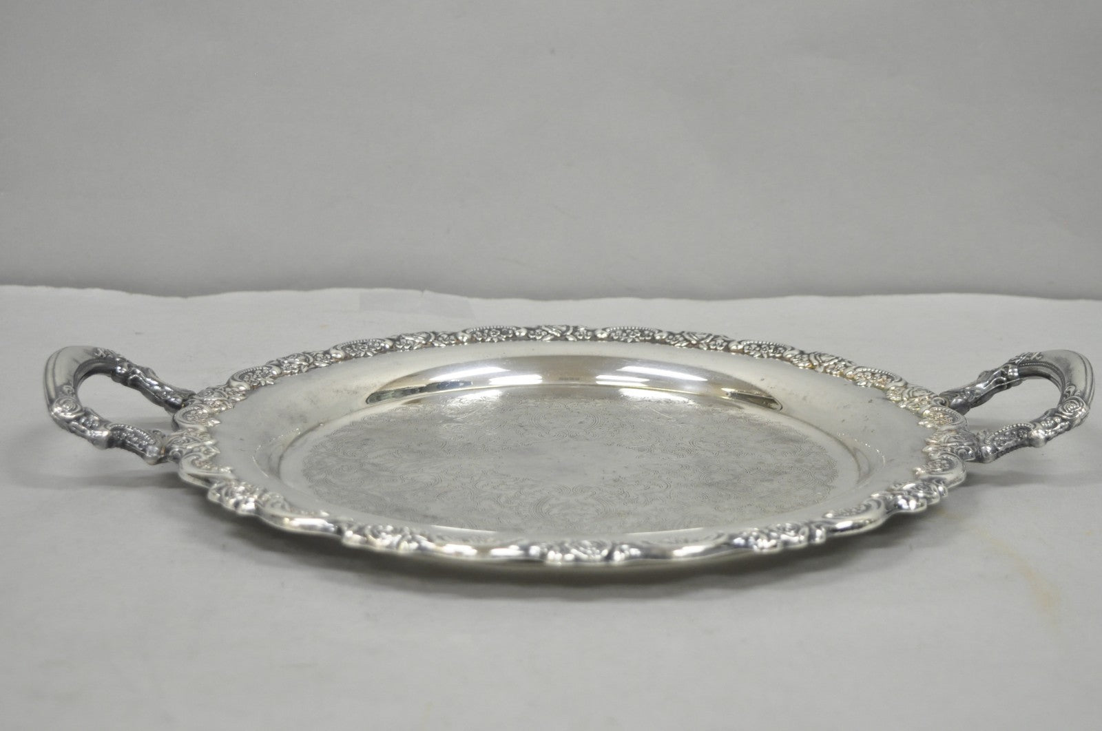 Vintage Oneida Victorian Silver Plated Twin Handle Round Bar Serving Tray