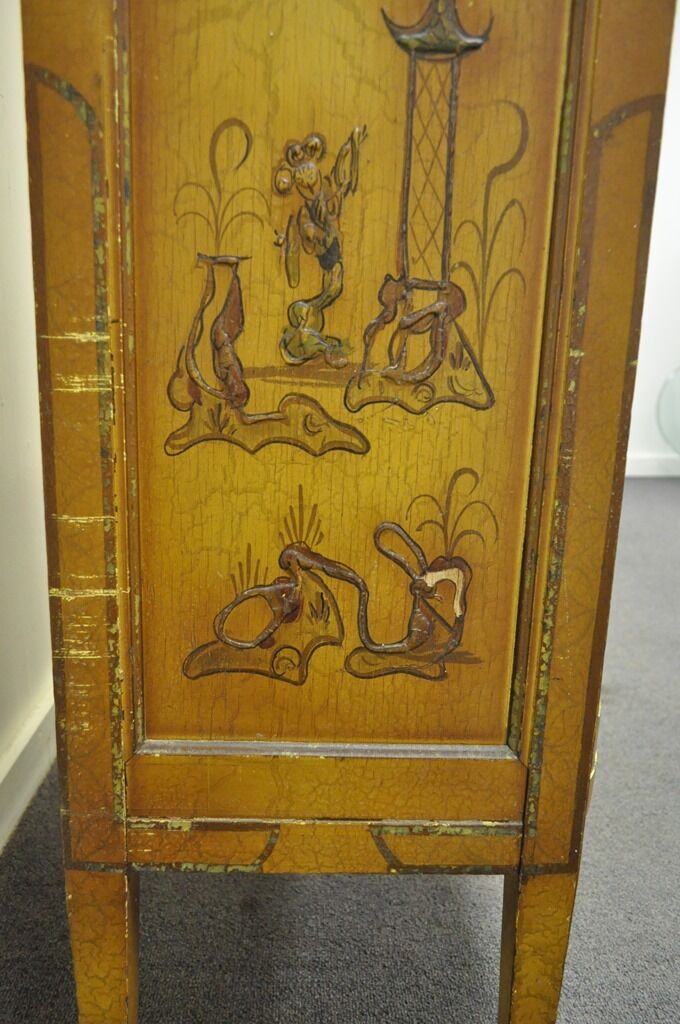 Vintage Oriental Chinese Asian Lacquered Figural Painted Mirrored Cabinet Curio
