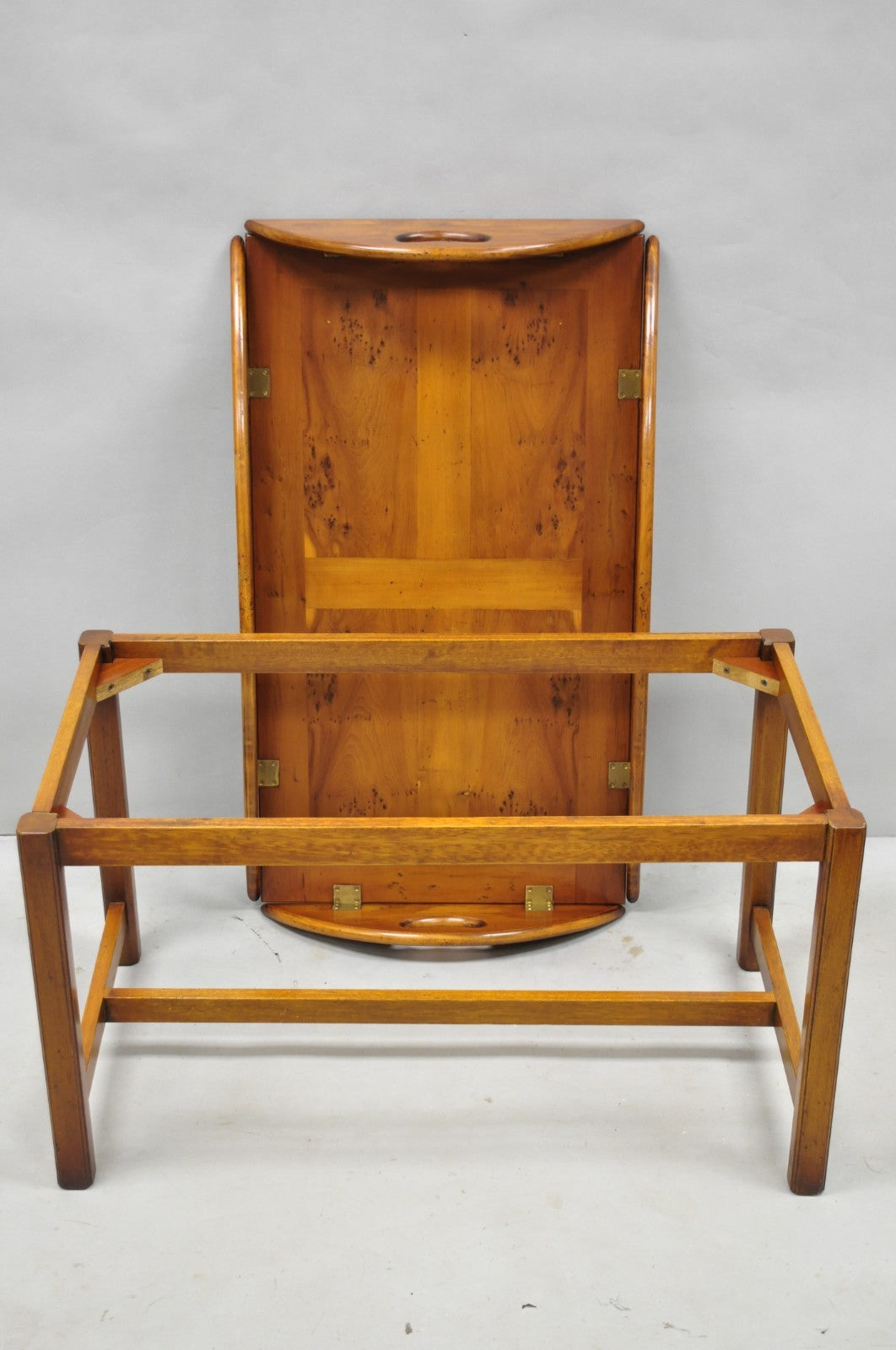 English Georgian Chippendale Mahogany Burl Wood Butlers Tray Top Coffee Table