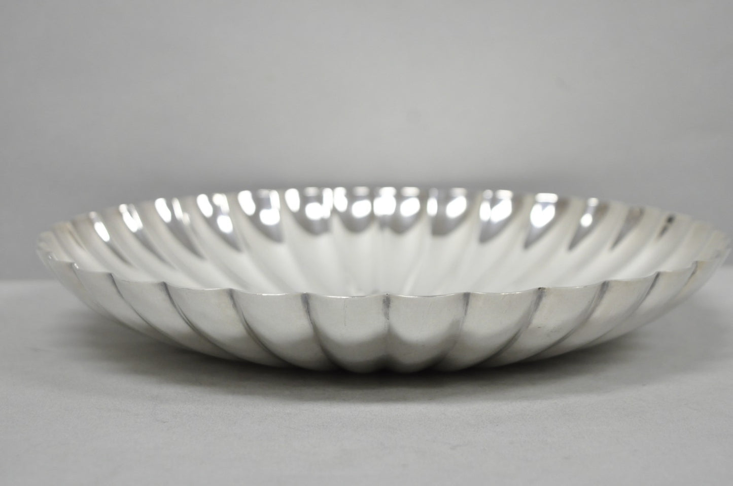 Antique Elkington English Regency 10.5" Round Scalloped Silver Plated Bowl Dish