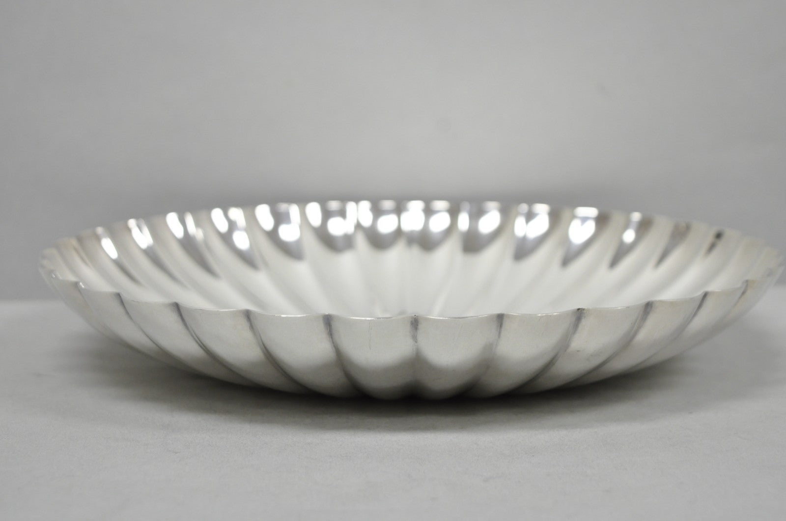 Antique Elkington English Regency 10.5" Round Scalloped Silver Plated Bowl Dish