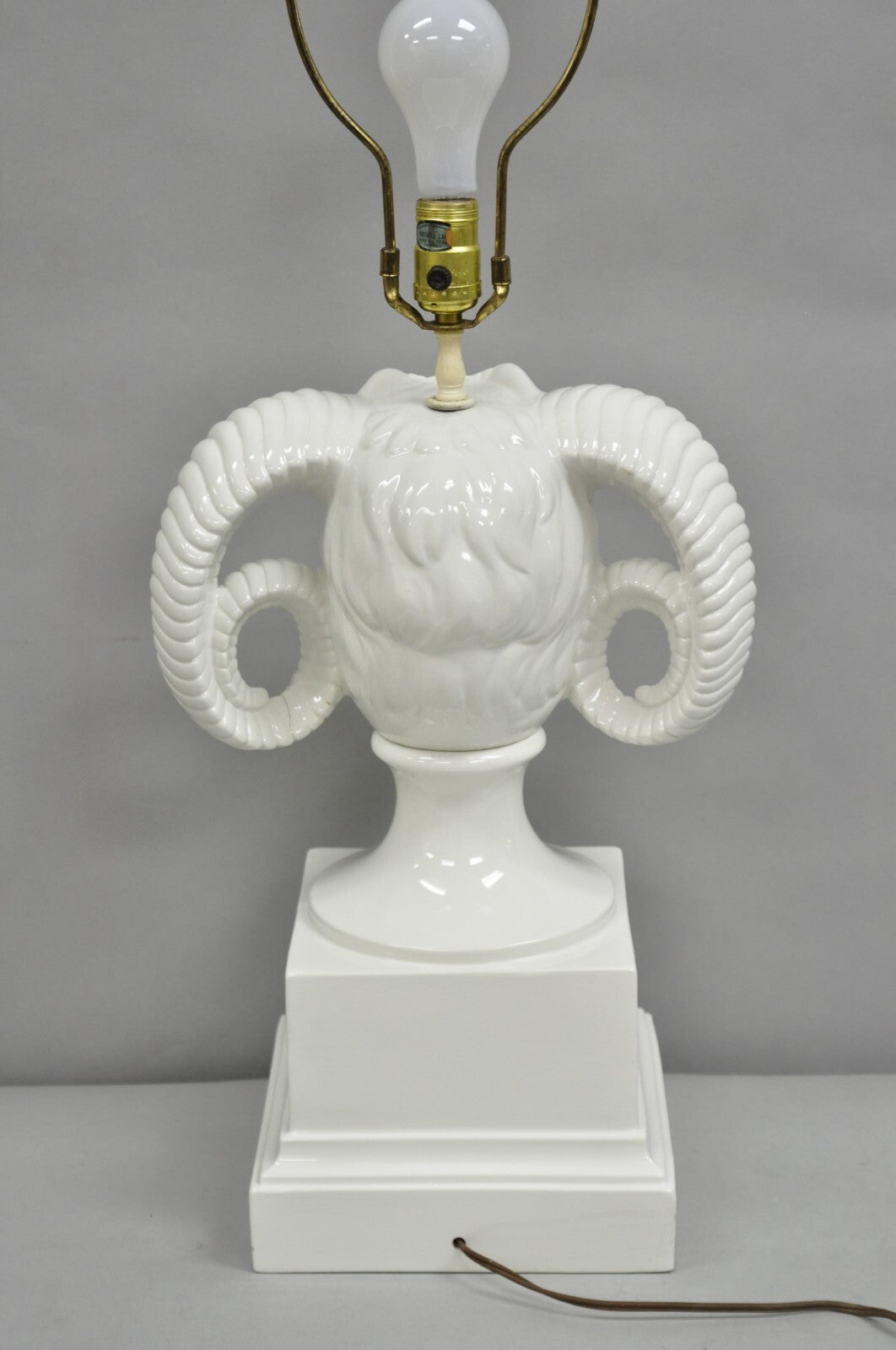 Vintage Chapman Neoclassical Rams Head White Porcelain Blanc de Chine Table Lamp