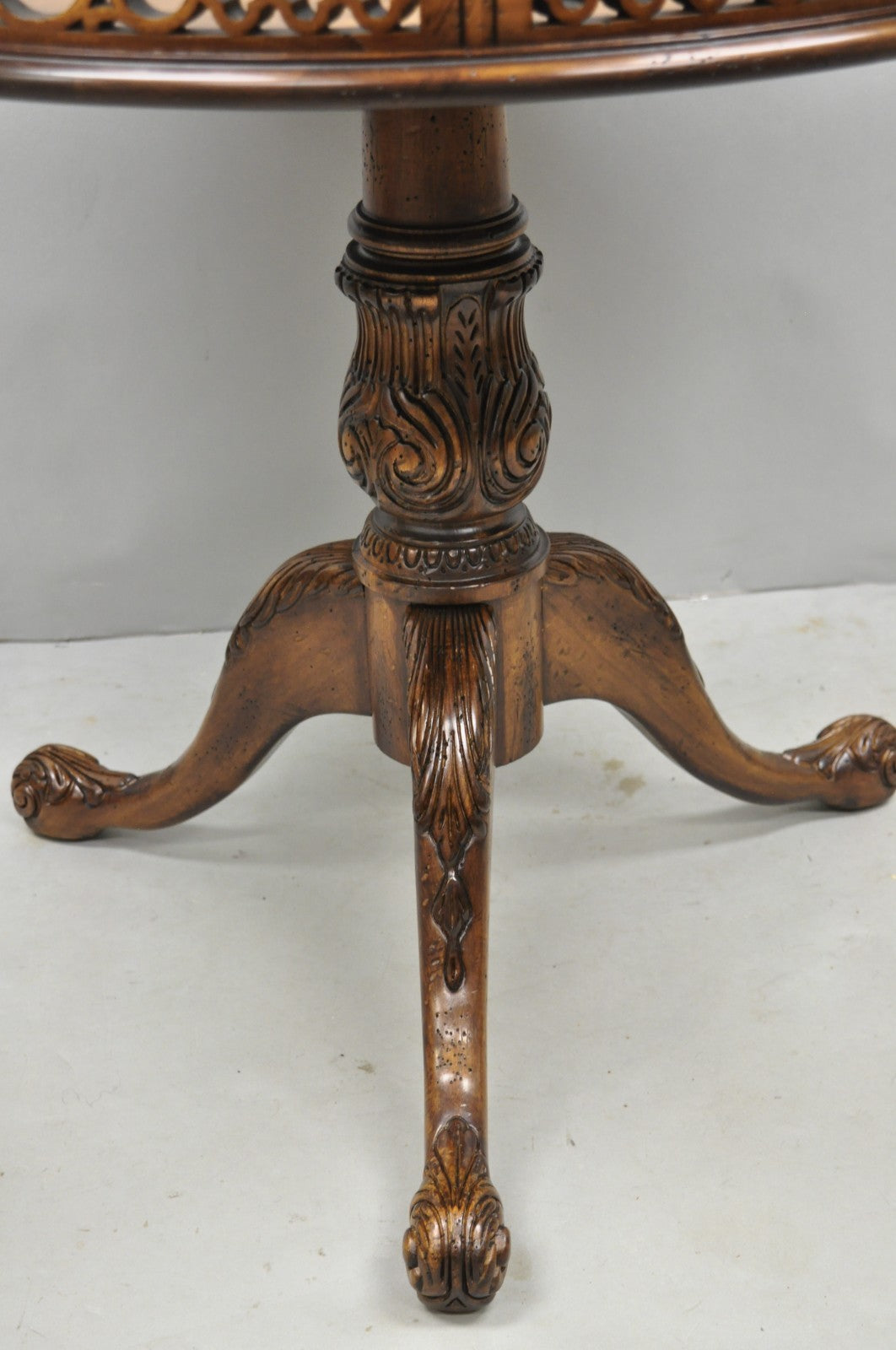 Georgian Chippendale Fretwork Gallery Round Mahogany Occasional Side Table