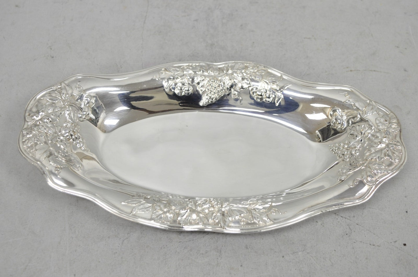 Superior Silver Grapevine Repousse Silver Plated Bread Plate Tray Trinket Dish