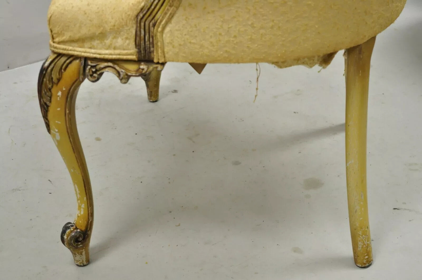 Antique French Louis XV Style Cream Painted Boudoir Vanity Accent Side Chair