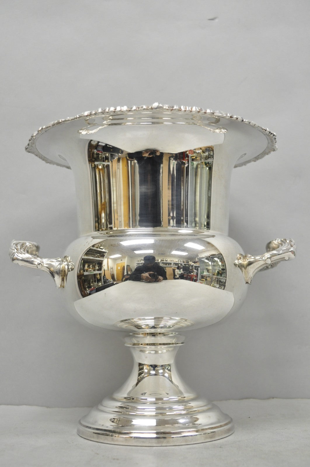 Vintage Sheridan Silver Plated Trophy Cup Urn Bar Champagne Chiller Ice Bucket