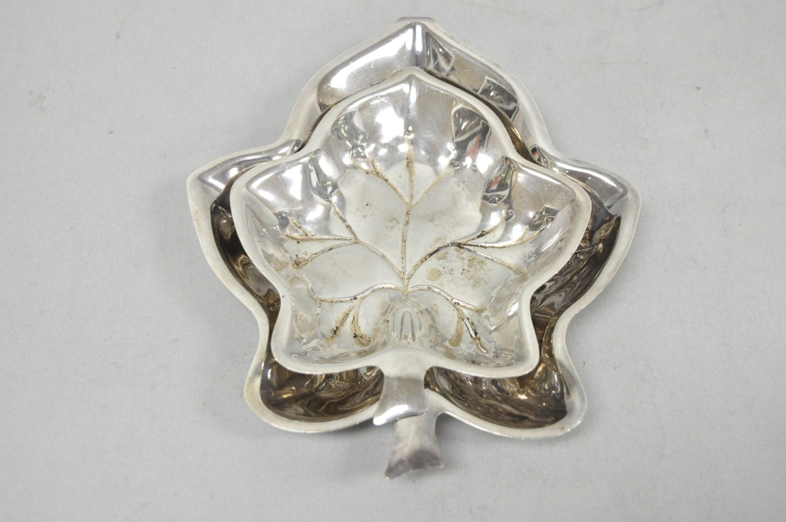Vintage Canterbury Silver Plated Miniature Leaf Shaped Trinkets Dish Set of 2